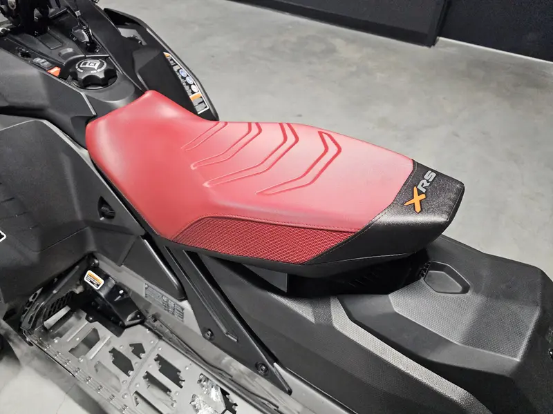 2023 Ski-Doo MXZ X-RS 850