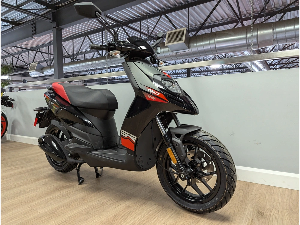 2025 Aprilia Sr 50 Mt 4t alt