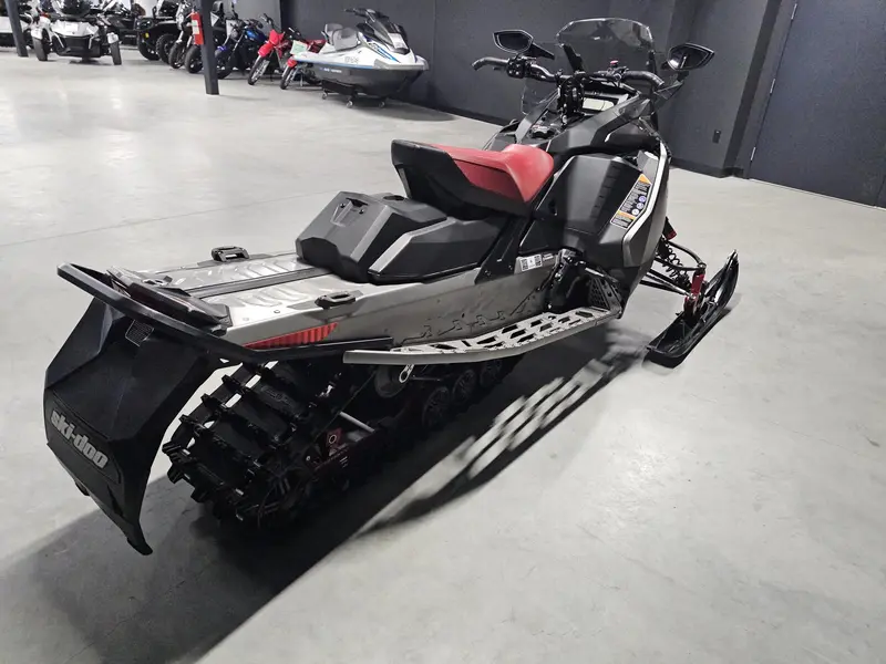2023 Ski-Doo MXZ X-RS 850