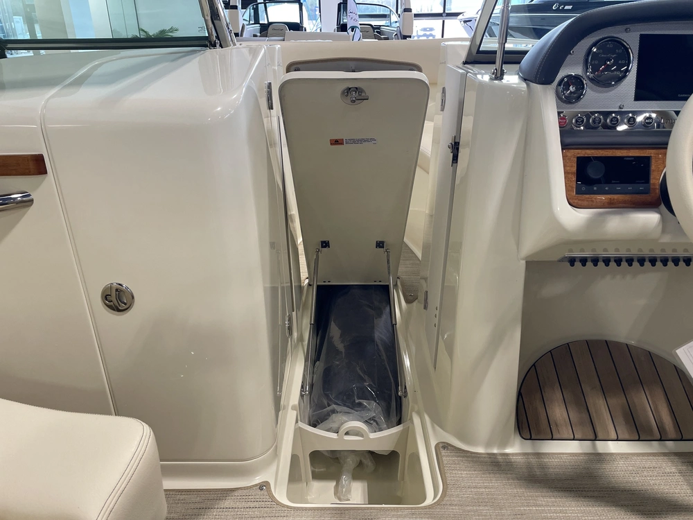 2025 Chris-craft Launch 27 Massive Price Drop alt