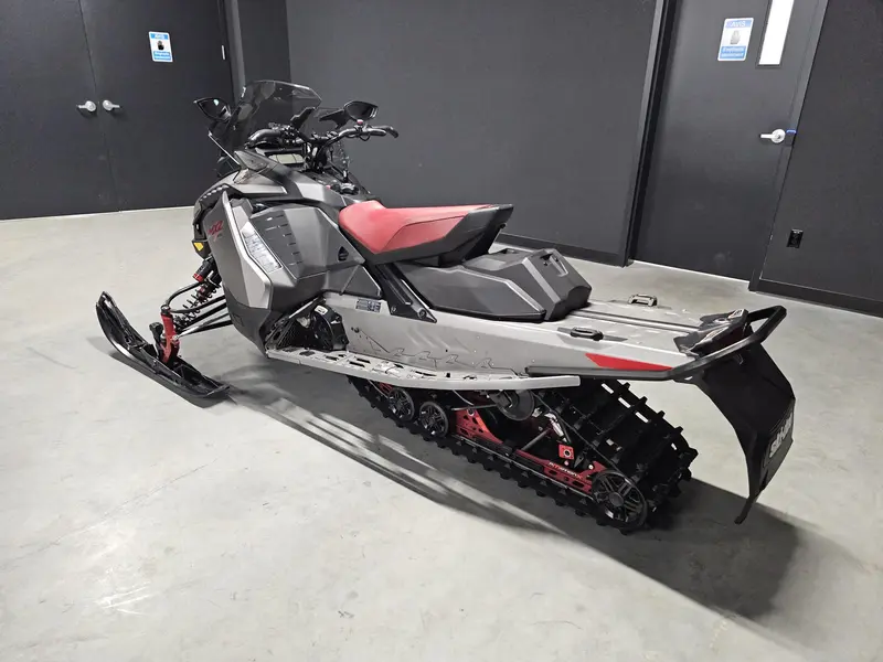 2023 Ski-Doo MXZ X-RS 850