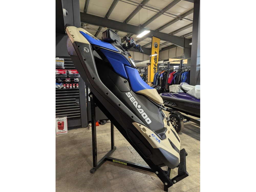 2025 Sea-doo 2025 Spark Trixx 1 Up With Audio alt