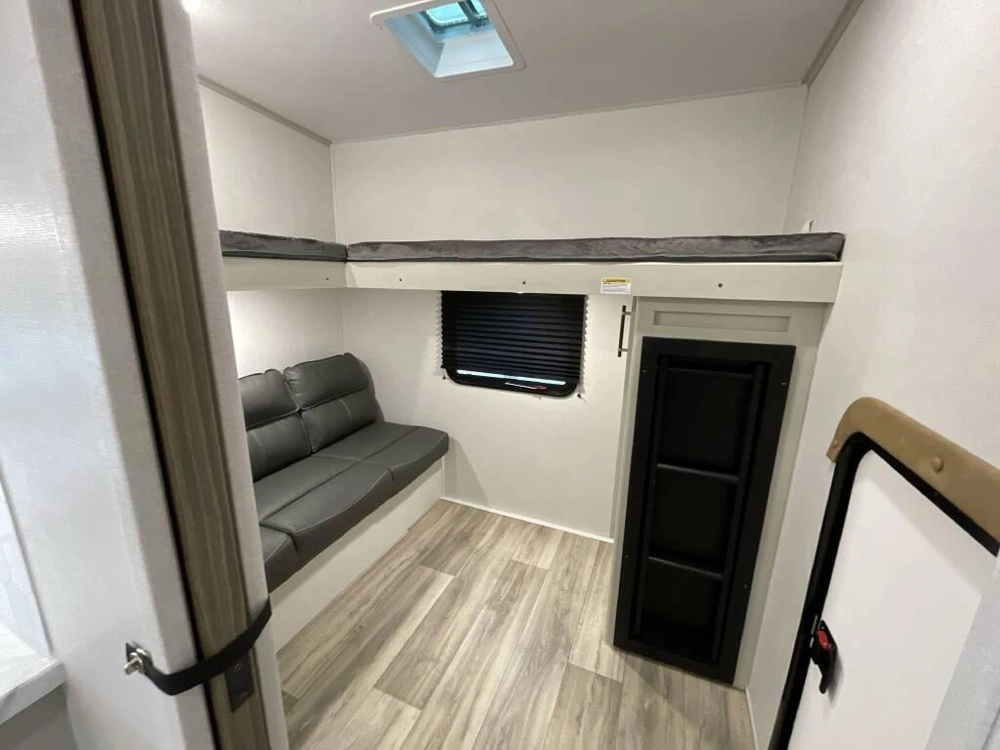 Astoria 298bh 2025 alt