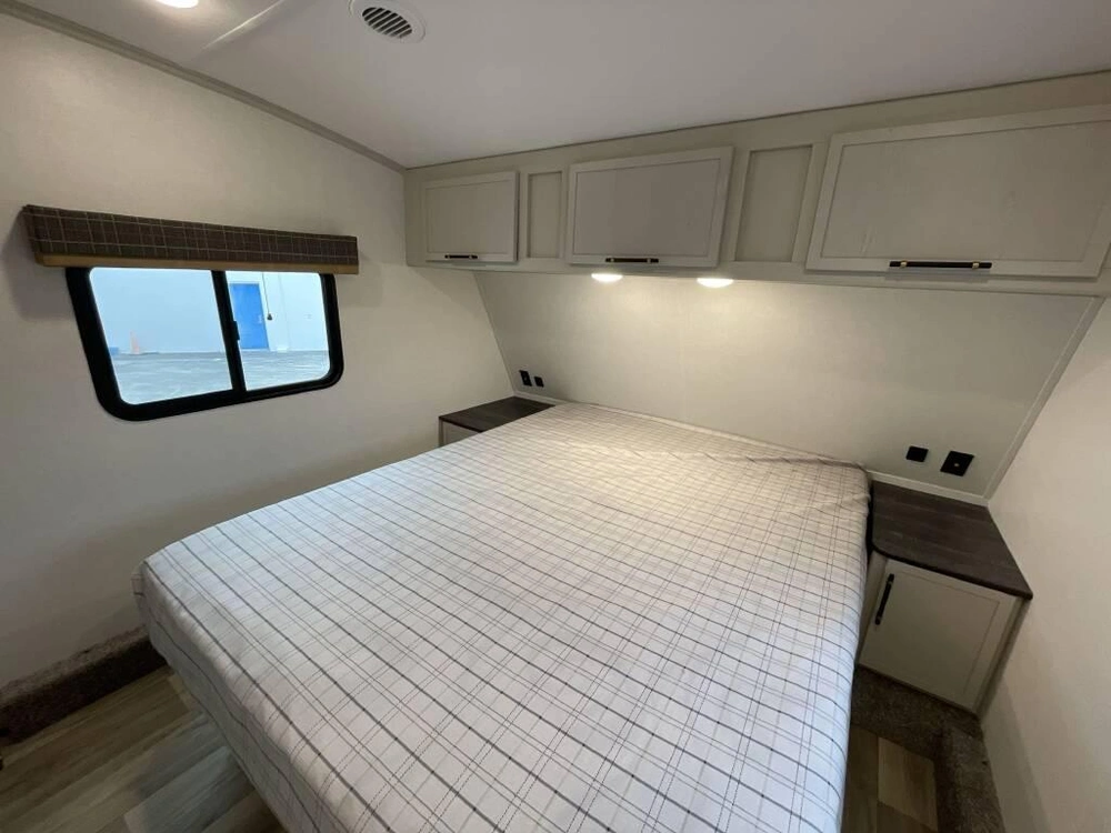 Astoria 298bh 2025 alt