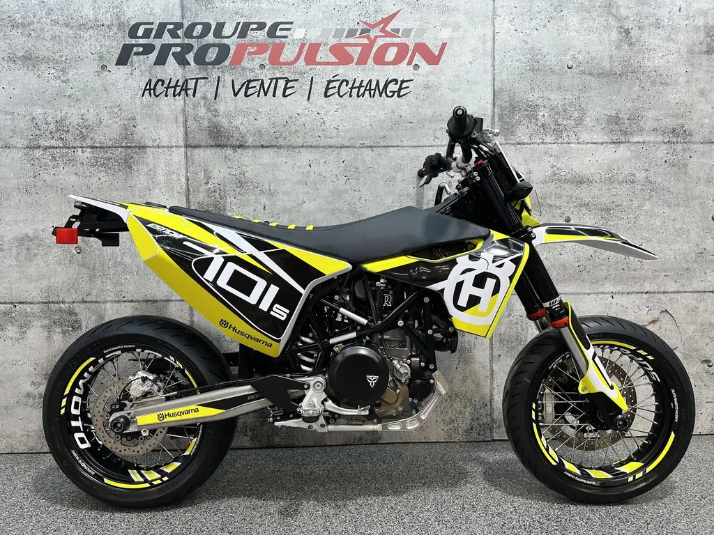 2020 Husqvarna 701 Supermoto / 701S | LOADÉE