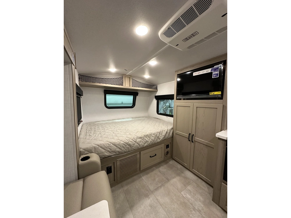 2025 Forest River 19fbs alt