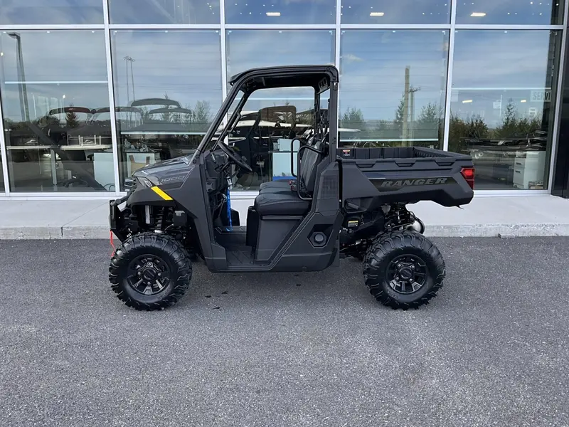 2025 Polaris Ranger 1000 Premium 2 000$ de réduction, jusqu'au 30-06-25