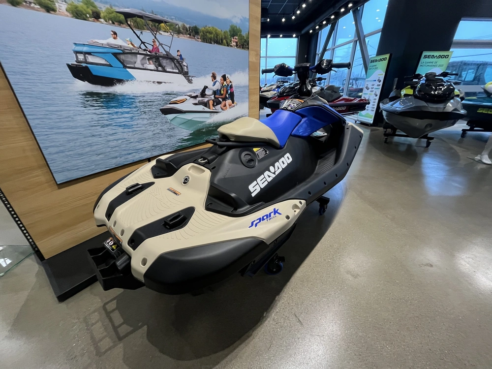 2025 Sea Doo Trixx 1 Place alt