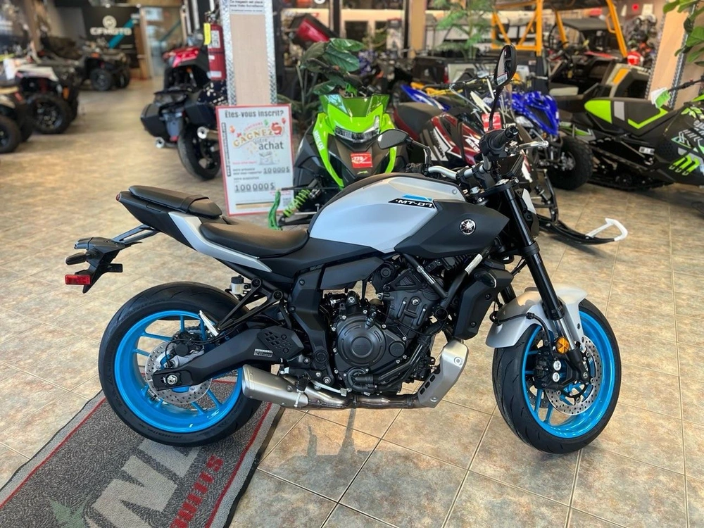 Yamaha Mt-07 2025 alt