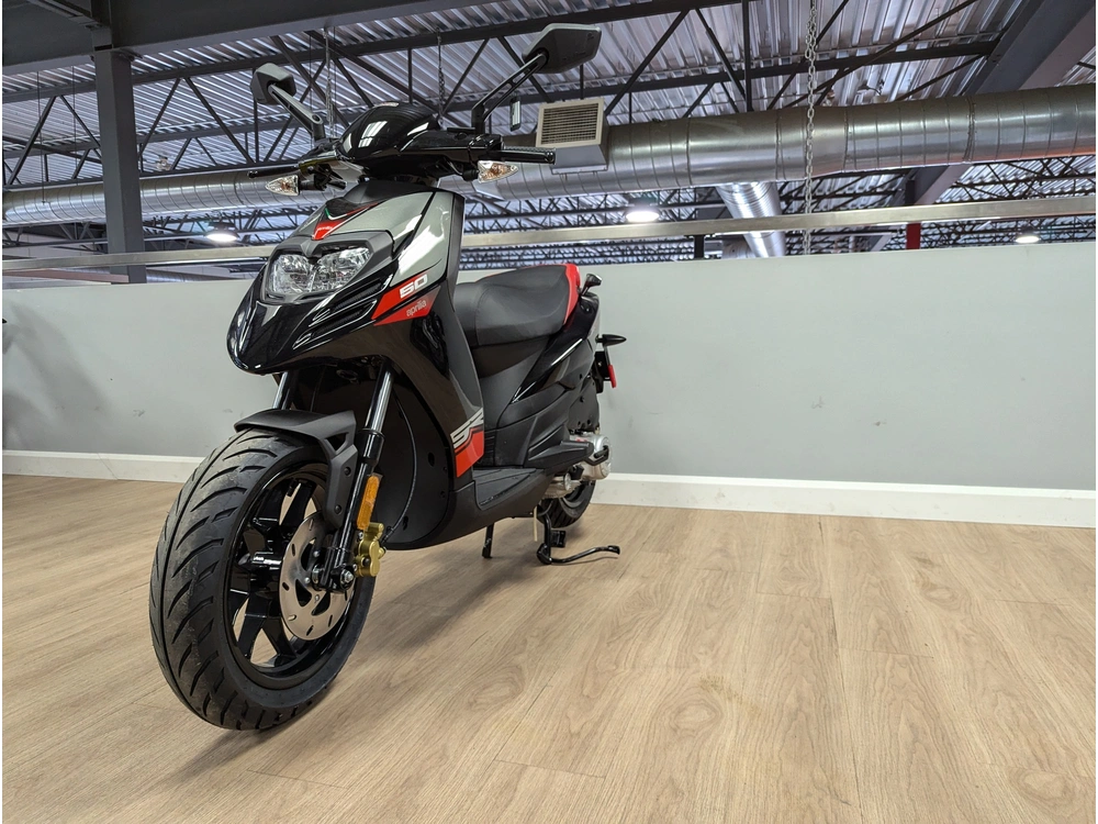 2025 Aprilia Sr 50 Mt 4t alt
