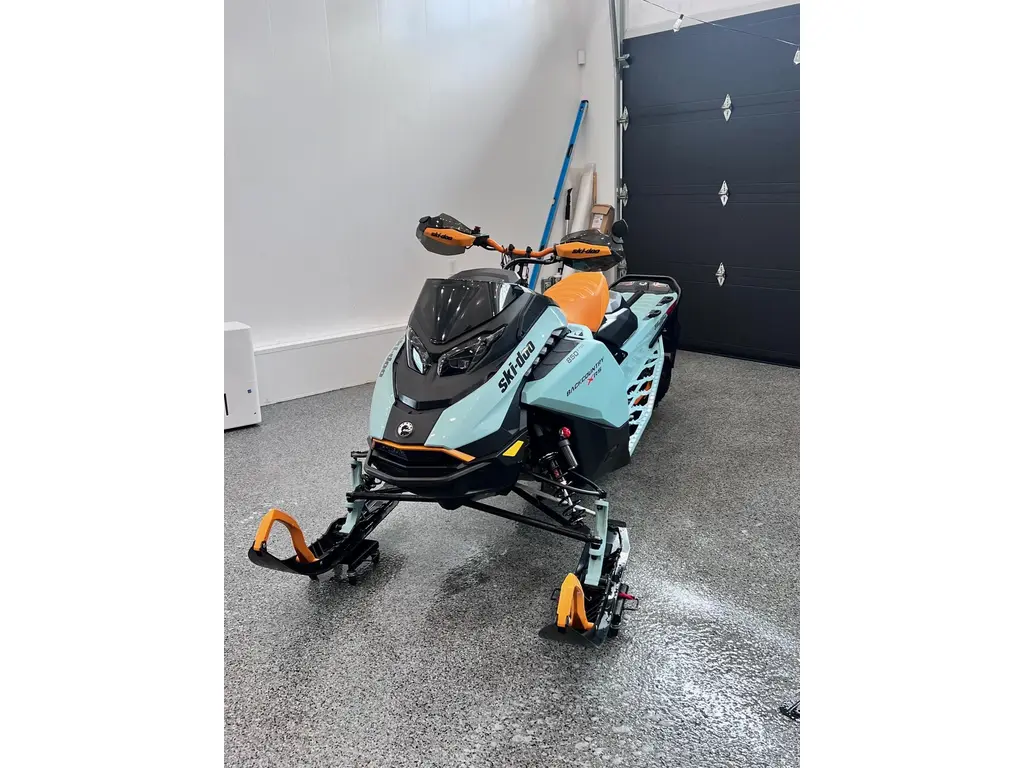 2024 Ski-Doo BACKCOUNTRY XRS 850 ETEC 10.25
