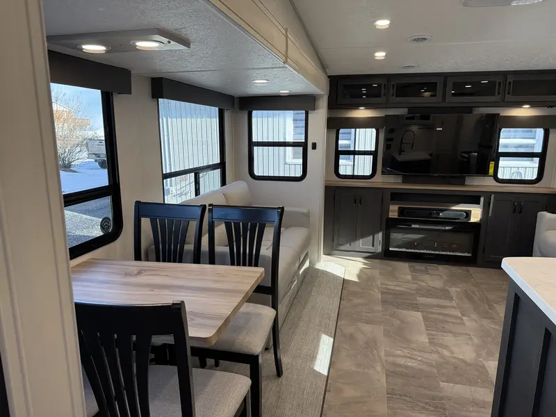 2025 Chaparral 30BHS