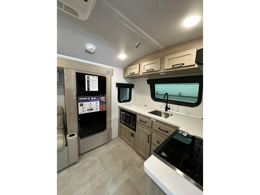 2025 Forest River 20fk alt