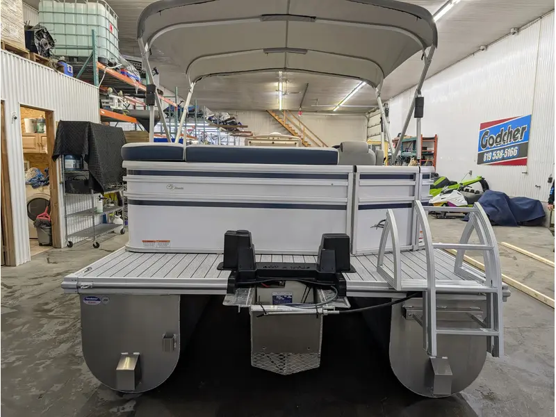 A - G3 Boats SunCatcher Select 18C 2025