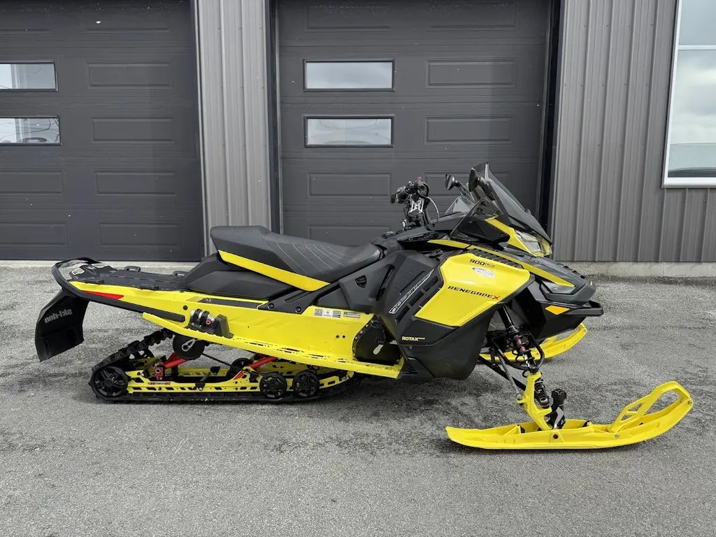 Ski-Doo Renegade X 900 Turbo  2021