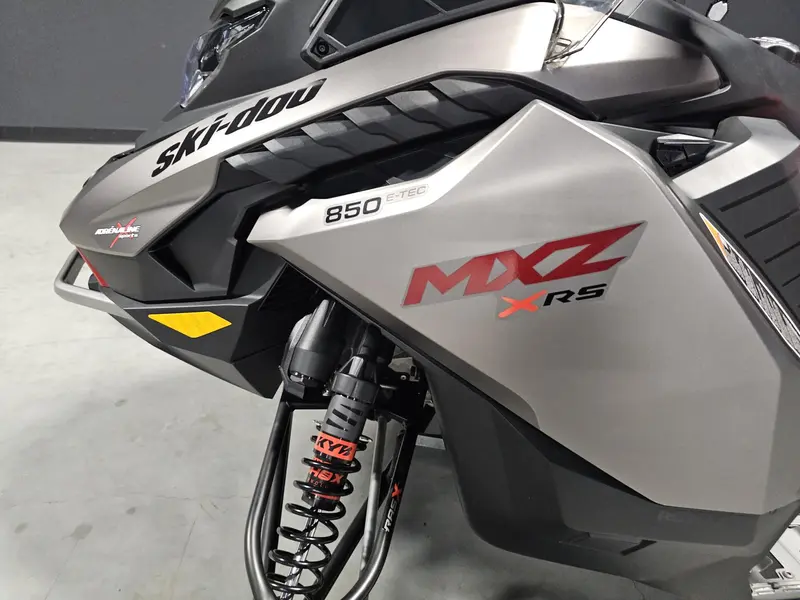 2023 Ski-Doo MXZ X-RS 850