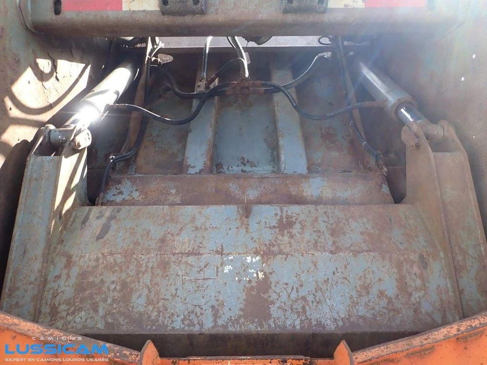 2007 Sterling 9513