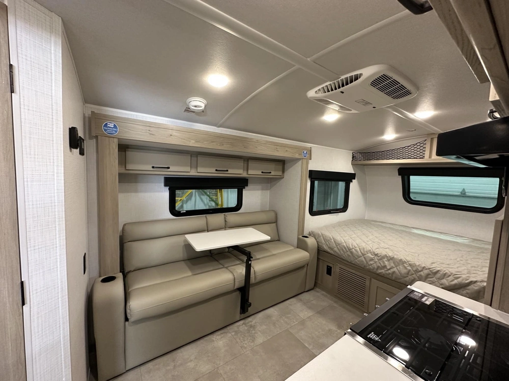 2025 Forest River 19fbs alt