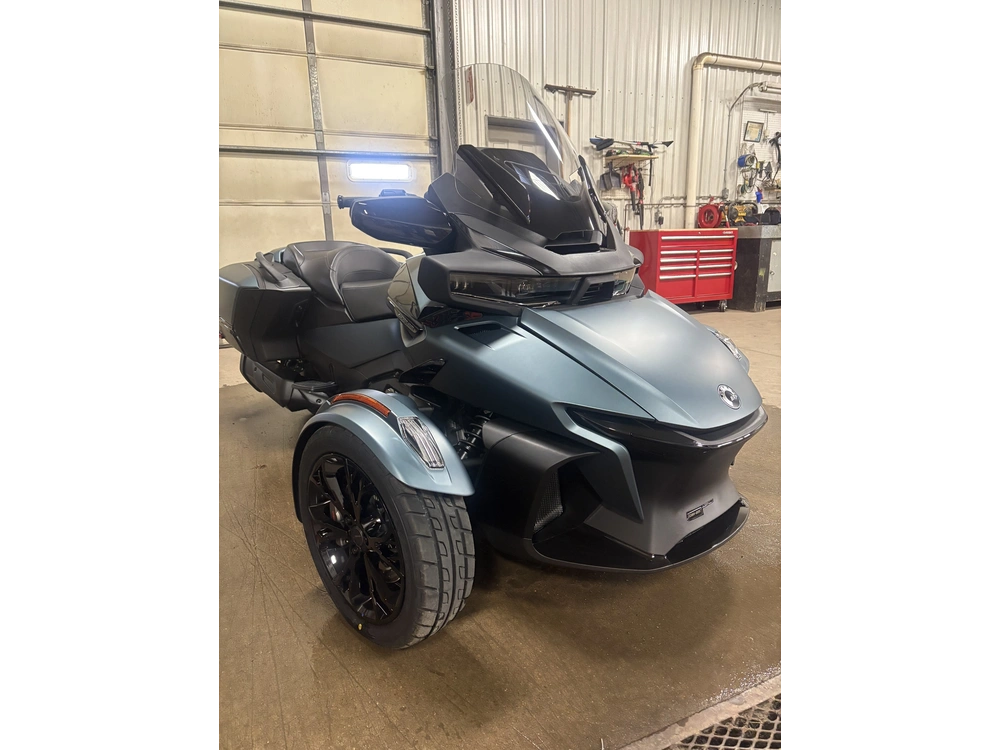 2025 Spyder Rt 1330 Se6 alt