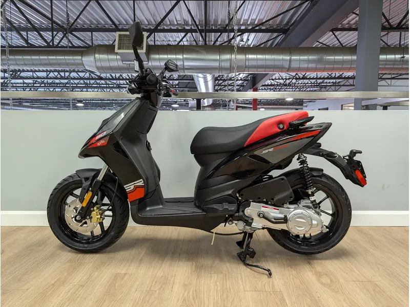 2025 APRILIA SR 50 MT 4T