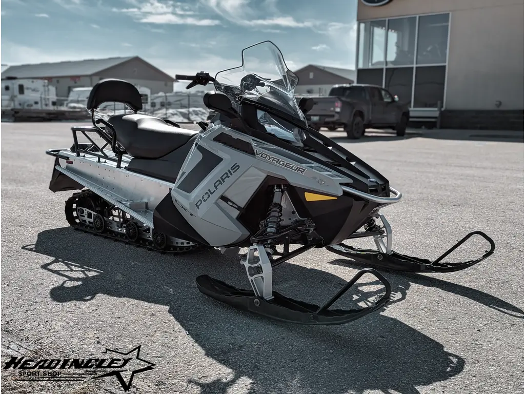 2025 Polaris 550 Voyageur LXT 144 // Ghost Gray 