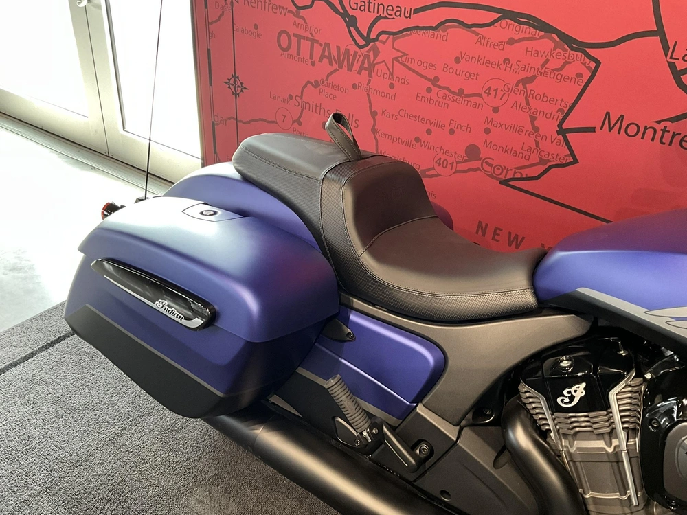 Indian Motorcycle Challenger Dark Horse 2024 alt