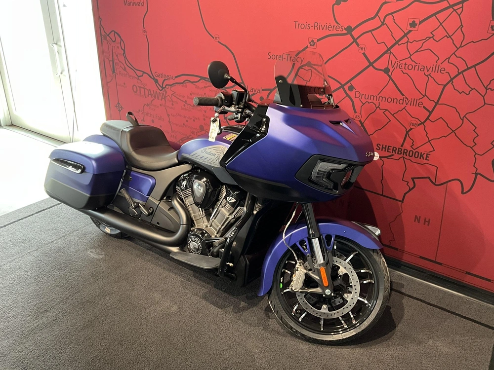 Indian Motorcycle Challenger Dark Horse 2024 alt