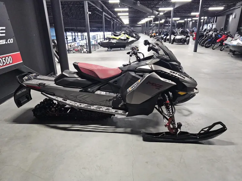 2023 Ski-Doo MXZ X-RS 850