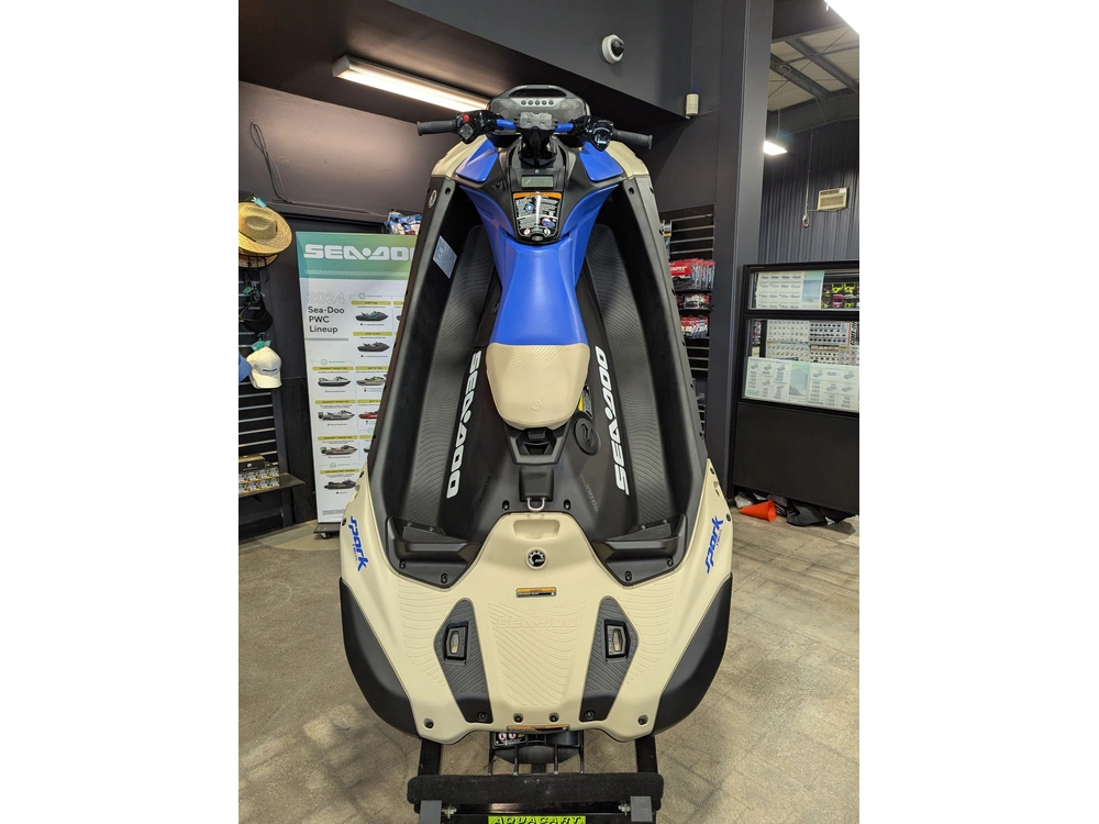 2025 Sea-doo 2025 Spark Trixx 1 Up With Audio alt
