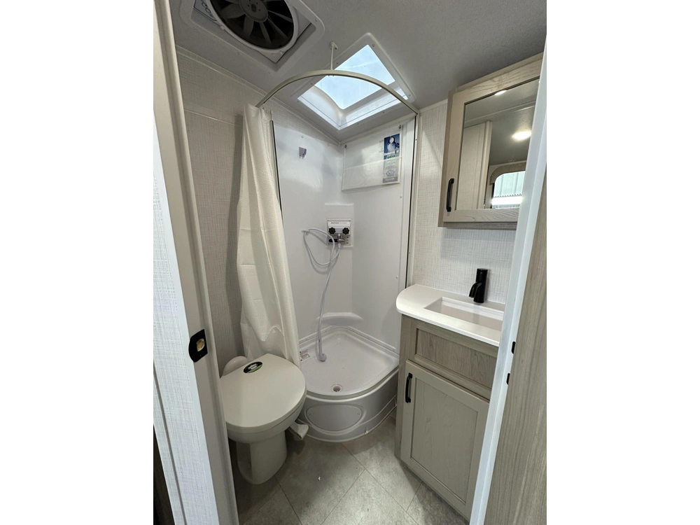 2025 Forest River 19fbs alt