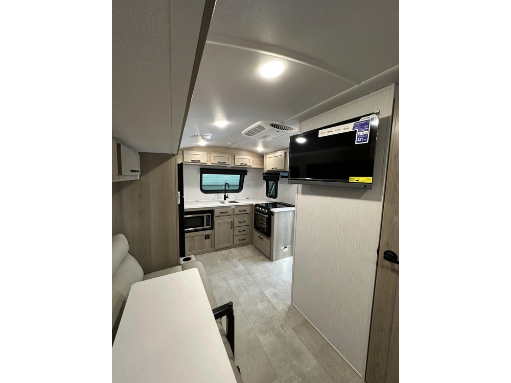 2025 Forest River 20fk alt