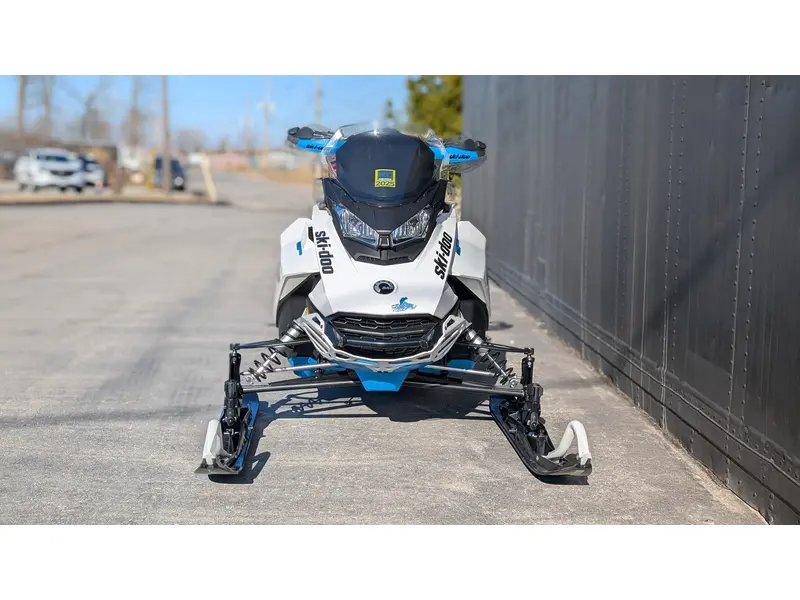 2017 Ski-Doo RENEGADE ADRENALINE 850 ETEC