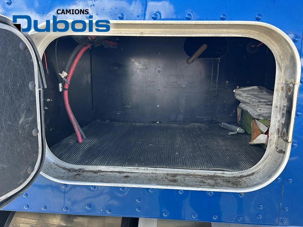 2020 Kenworth T800 alt