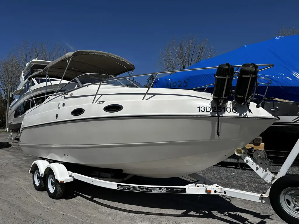 2004 Stingray Boat Co 240 CS 