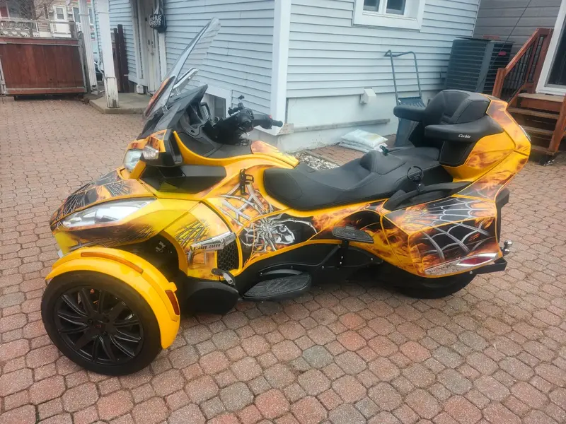 2013 Can-Am SPYDER RT