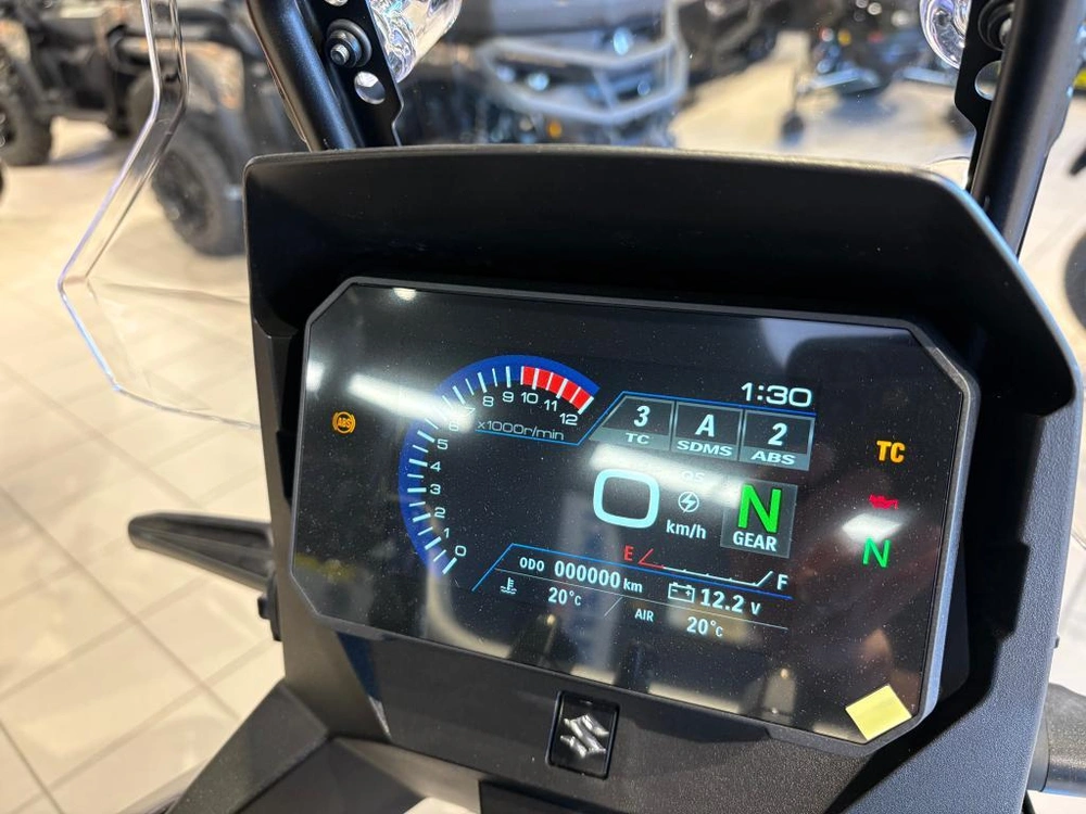 Suzuki V-strom 800 Touring Kit 2025 alt