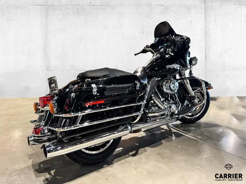 2011 Harley-Davidson Moto Harley-Davidson ELECTRA GLIDE - POLICE 2011