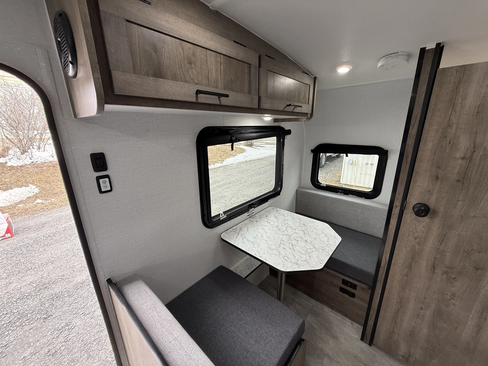 Prolite Lounge 2025 alt