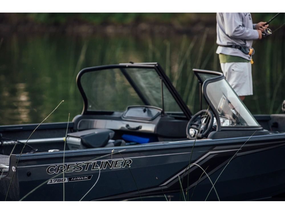 2025 Crestliner 1750 Hawk Wt Jumpseat - Gun Metal alt