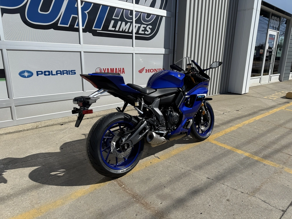 2025 Yamaha Yzf-r7 alt