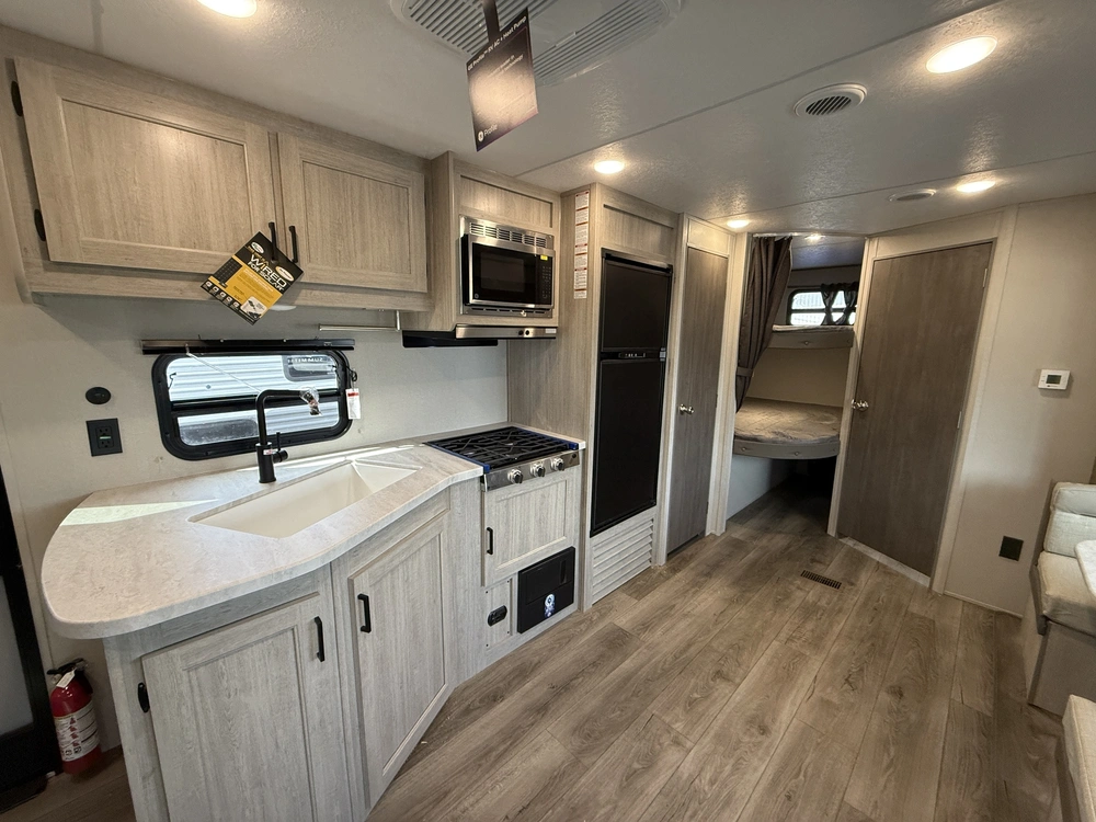 Catalina 261bhs8 2025 alt