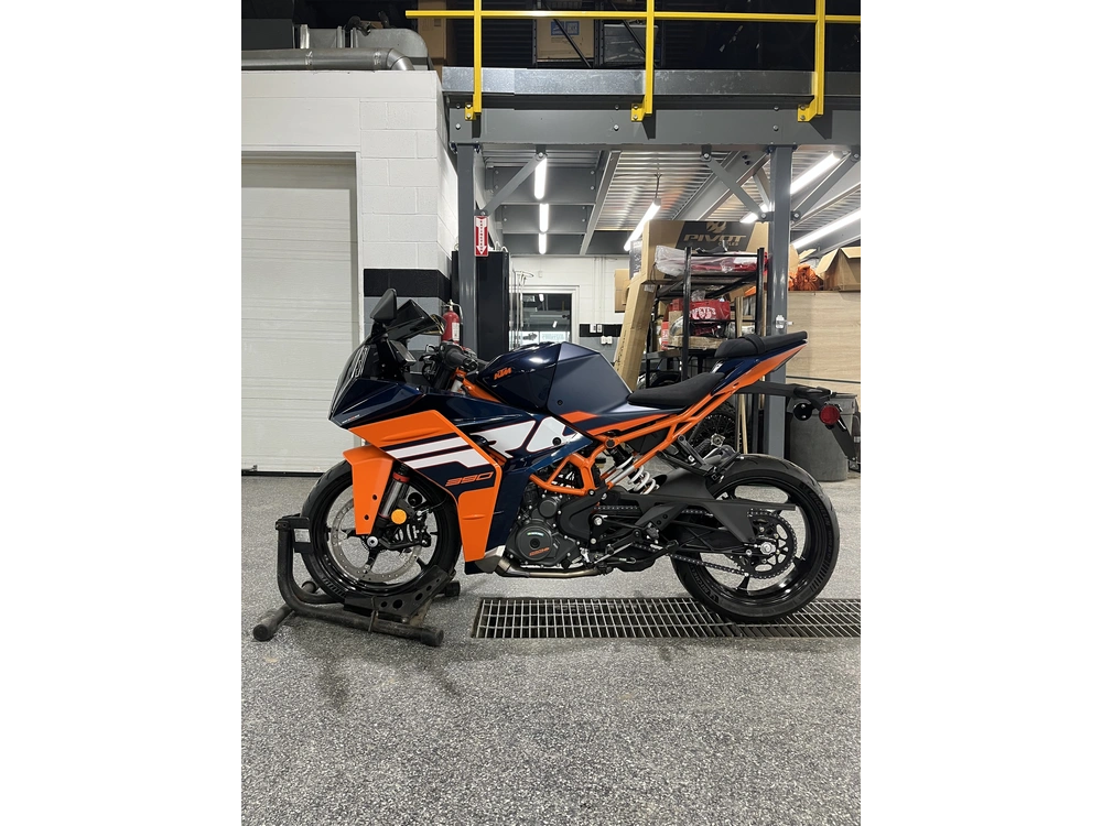 Ktm Rc 390 2024 alt