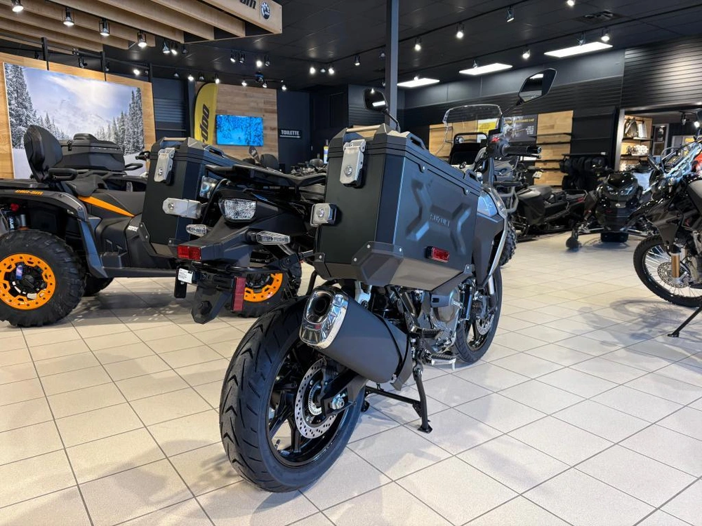 Suzuki V-strom 800 Touring Kit 2025 alt