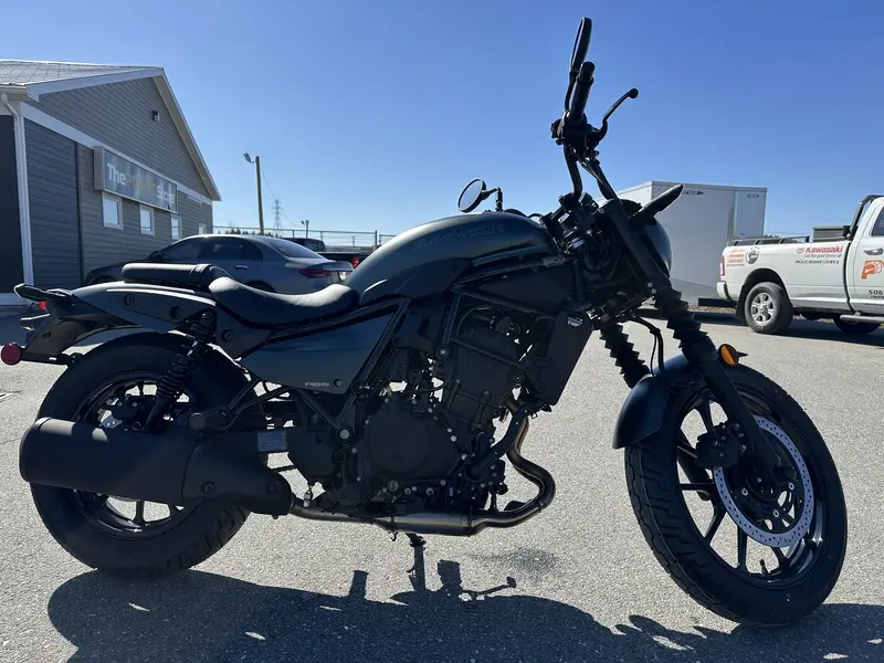 2025 Kawasaki Eliminator 500 SE