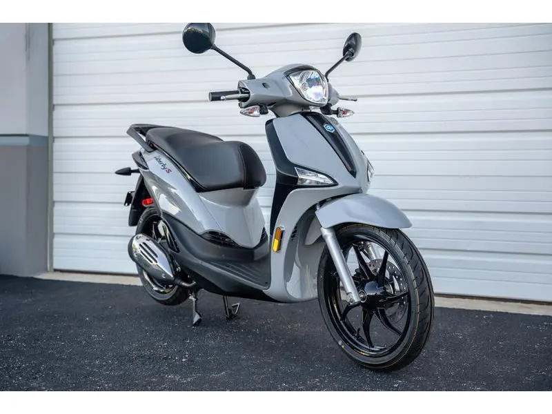 2025 Piaggio LIBERTY S 50 LAVAL MOTO