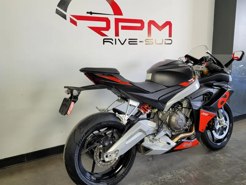 2025 APRILIA RS 660 RACING BLACK
