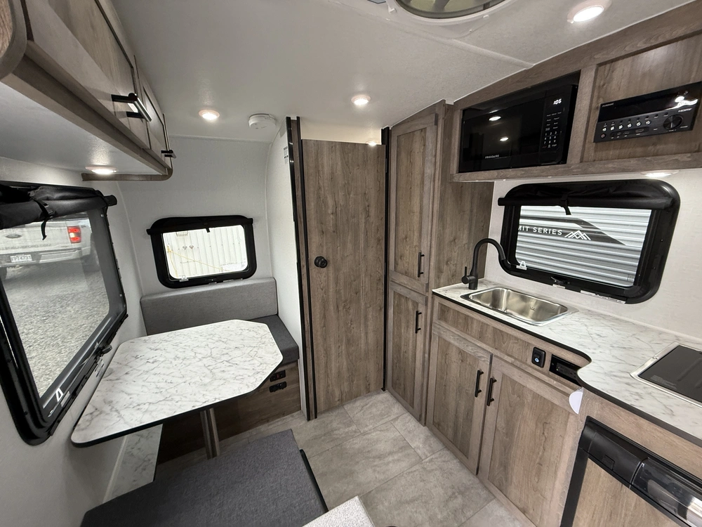 Prolite Lounge 2025 alt