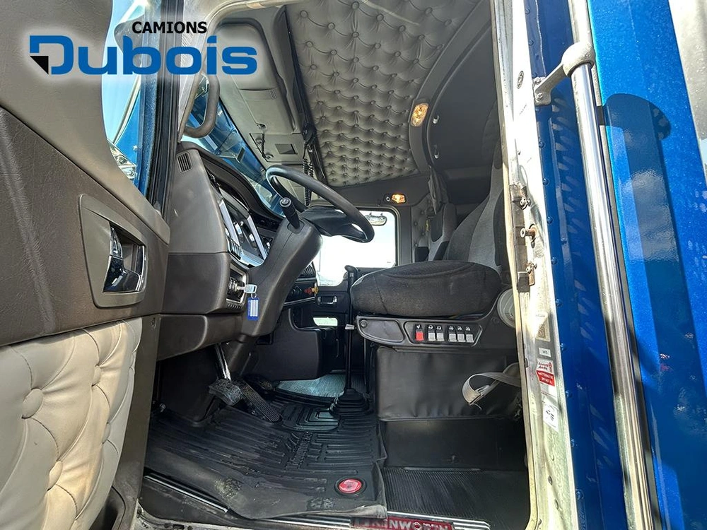 2020 Kenworth T800 alt