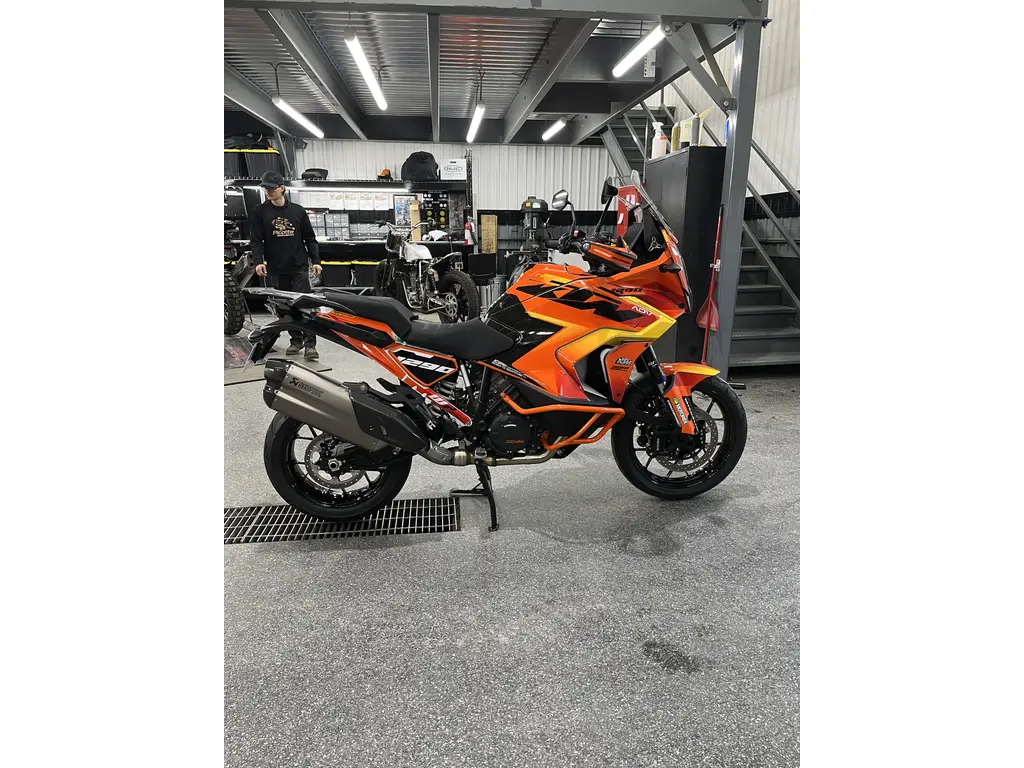 KTM 1290 Super Adventure S  2024