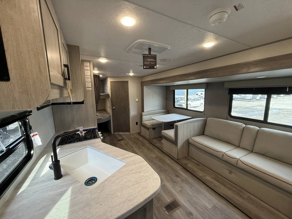 Catalina 261bhs8 2025 alt